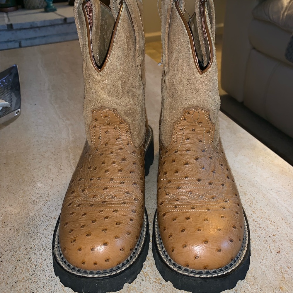 Lightly used Ariat Fat Baby Boots